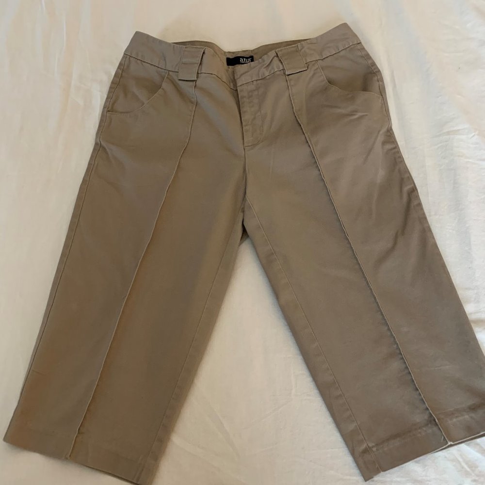 ANA Women's Tan Capris, Size 8